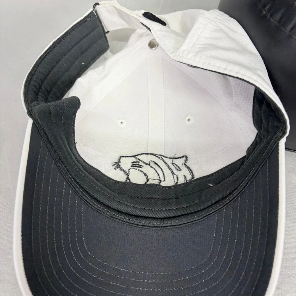 Nike Hat Legacy91 Dri-FIT Unisex OSFM White Embroidered Cat Logo Cap